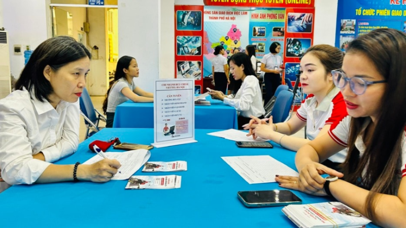 Tín hiệu khởi sắc từ thị trường lao động